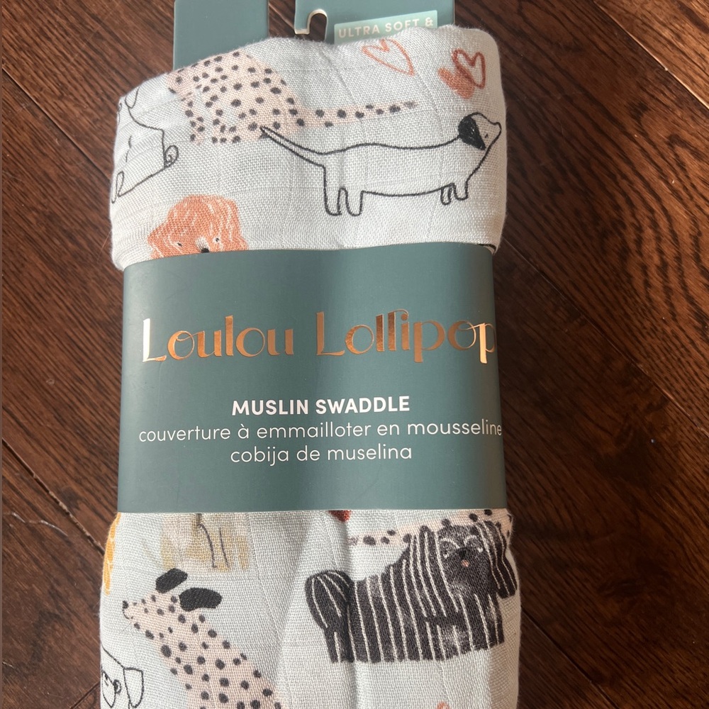 NWT Copper Pearl Muslin Blanket